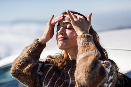 Benefits Of Sunscreen In Hindi